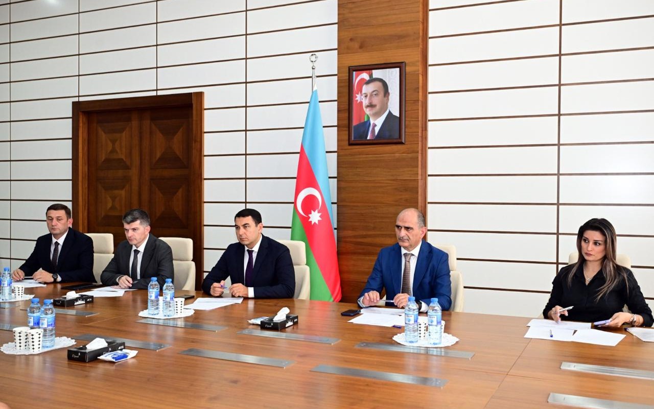 Adil Kərimli Şəmkirdə sakinlərin müraciətlərini dinlədi- FOTOLAR